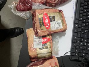Espanhol, morador de rua, é preso por furtar carnes de supermercado da orla