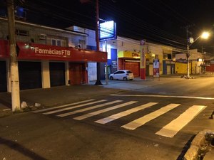 Prefeitura inicia serviços de sinalização na Rua Cabo Reis