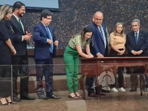 Prefeita faz acordo para Moradia Legal em São Luís do Quitunde