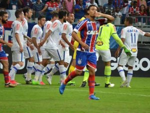 BRASILEIRÃO: Grêmio goleia Chape, São Paulo e Bahia ganham, Corinthians lidera