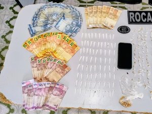 Adolescente é apreendido com cocaína escondida em casa abandonada no bairro Manoel Teles, em Arapiraca