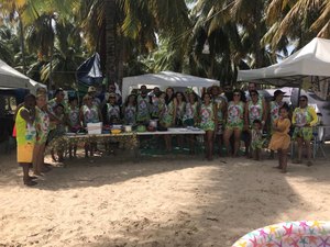 Há mais de três décadas, família baiana acampa no litoral alagoano durante o Carnaval