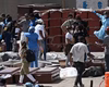 Venezuelanos improvisam necrotério em porto de La Guaira