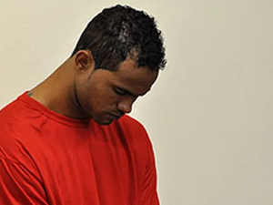 Justiça do RJ concede liberdade condicional ao goleiro Bruno