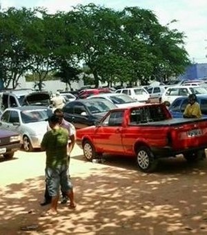 PM flagra moto roubada sendo vendida em feira de Arapiraca