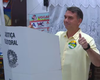 Flávio Bolsonaro é o primeiro presidenciável a votar