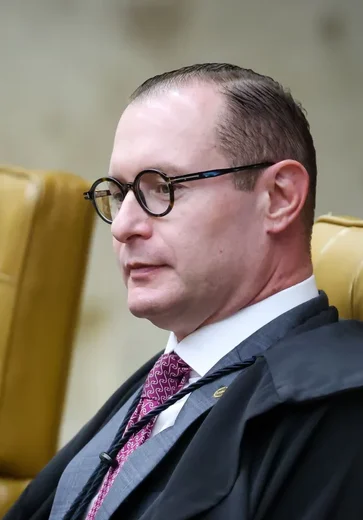 Zanin manda PF entregar dados de celular de Vorcaro em seu gabinete