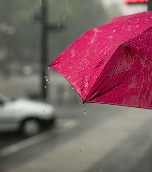 Com continuidade de chuvas, Sala de Alerta da Semarh altera Aviso para Alerta Meteorológico