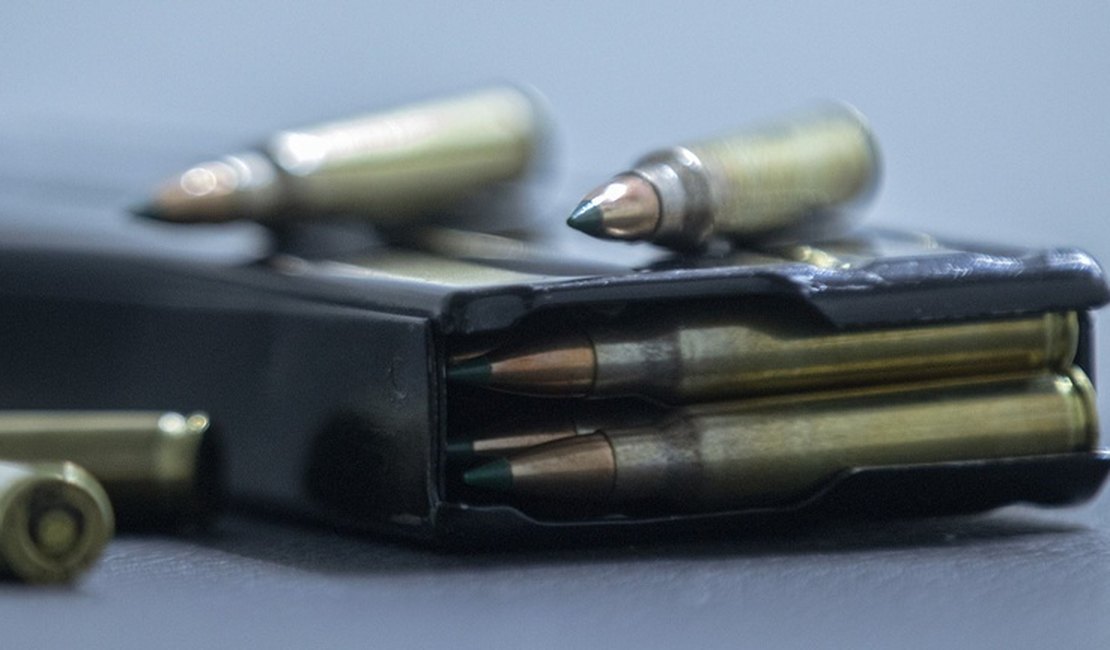 Justiça mantém suspensão de registro de clube de tiro em Maceió