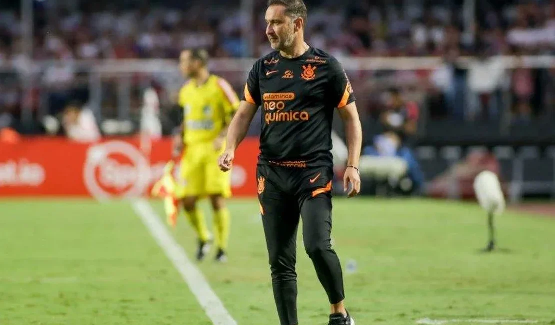 Vítor Pereira tenta recuperar o psicológico do Corinthians: 'Não soubemos reagir'