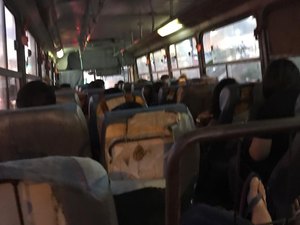 Universitários de Matriz de Camaragibe sofrem com descaso no transporte