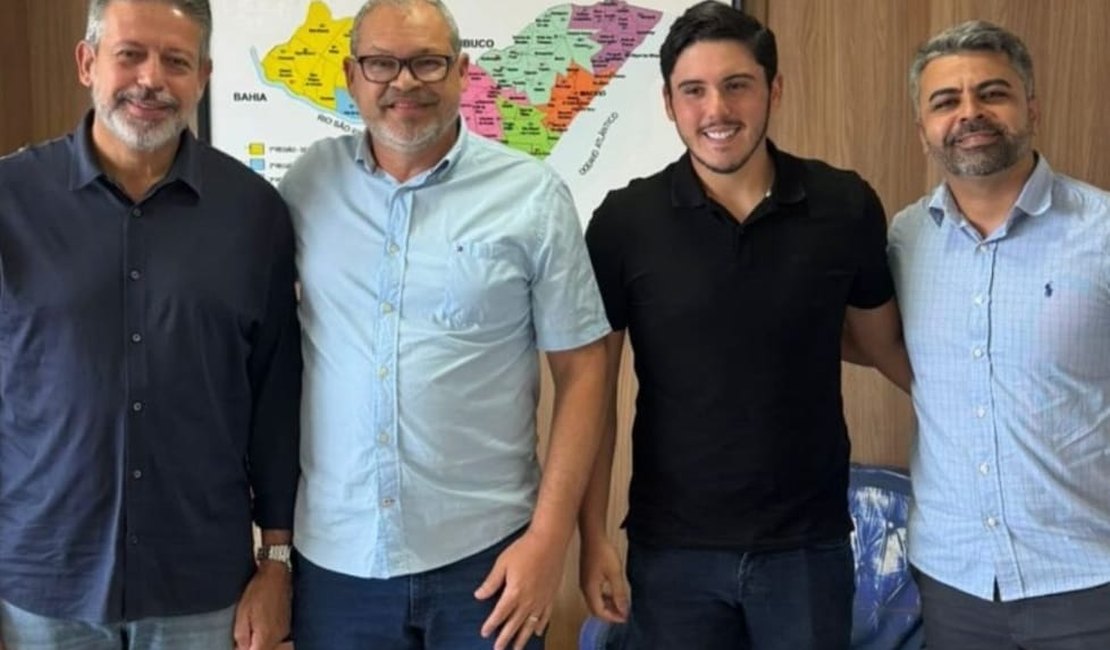 Prefeito Dário sela compromisso em Feira Grande e reforça projeto de Arthur ao Senado e de Álvaro Lira à Câmara Federal