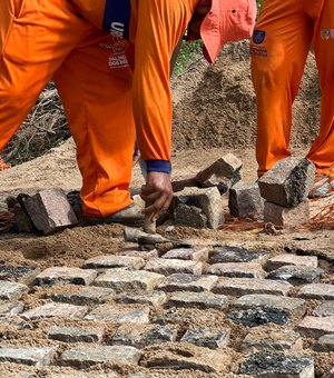 Prefeitura de Palmeira dos índios intensifica obras de pavimentação e drenagem no bairro Vila Nova