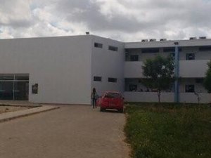 Após dispensar alunos, Unirb exige que funcionários cumpram horário presencialmente