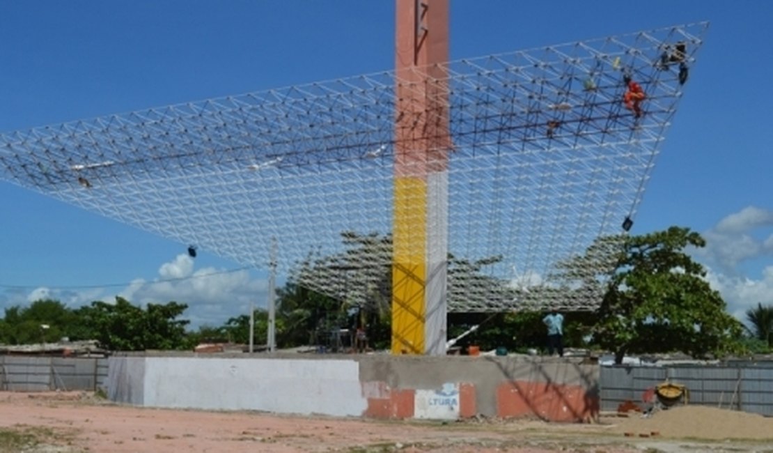 Evangélicos usam terreno da Católica e causam mal-estar