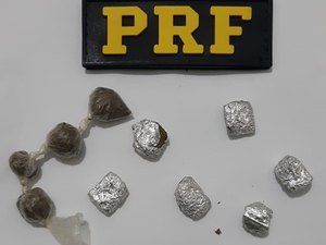 PRF apreende maconha com dupla de jovens no Sertão de Alagoas