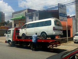 Fiscalização da SMTT combate transportes clandestinos em Maceió 