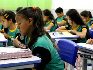 MEC antecipa R$ 1,25 bi para complementar salário de professores; AL é contemplada