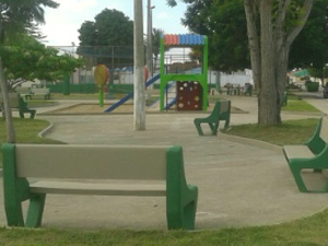 Mulher tem celular roubado por dois homens de bicicleta no Jardim Esperança