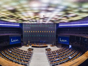 Câmara quer apressar solução para dívida de Estados