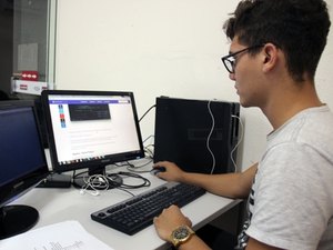 Governo inicia projeto para ofertar plataforma digital aos municípios alagoanos