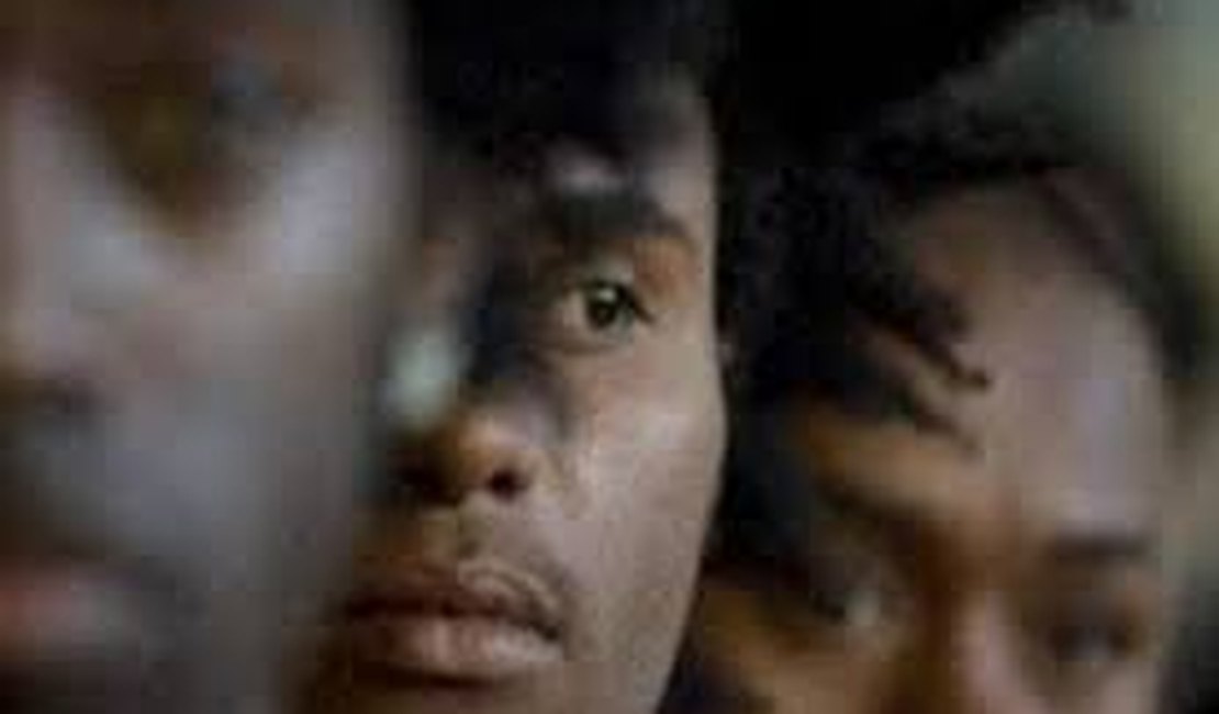 No Brasil, 23% dos negros se sentem representados como criminosos em filmes e séries