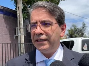 Advogado de defesa de prefeito afastado diz que PF fez ''ação midiática''