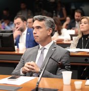 Rafael Brito apresenta emenda ao PL que garante piso salarial para servidores da educação