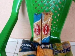 Kit da Prefeitura de Messias vem apenas com quatro alimentos