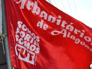 Funcionários dos Correios, Eletrobras e Casal promovem ato contra privatização