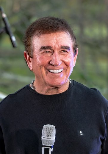 Festival de Inverno de Palmeira tem noite de emoção com Amado Batista nesta segunda-feira (18)