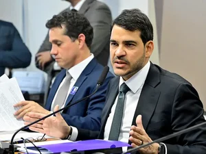 Com 16 votos, comissão do Senado aprova indicação de Messias para ministro do STF