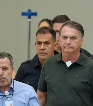 Moraes autoriza internação de Bolsonaro para realização de cirurgia