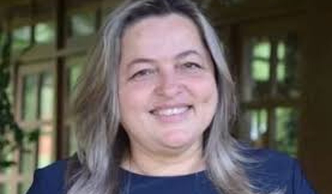 Ex-prefeita de Passo de Camaragibe comemora cassação do prefeito Ellisson Santos pelo TRE-AL