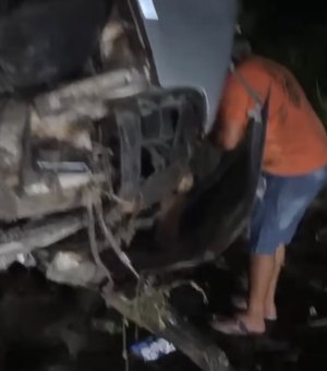 Colisão entre van e carro na BR-316 deixa seis feridos em Pilar