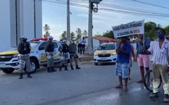 Protesto na AL 101 Norte, em Guaxuma