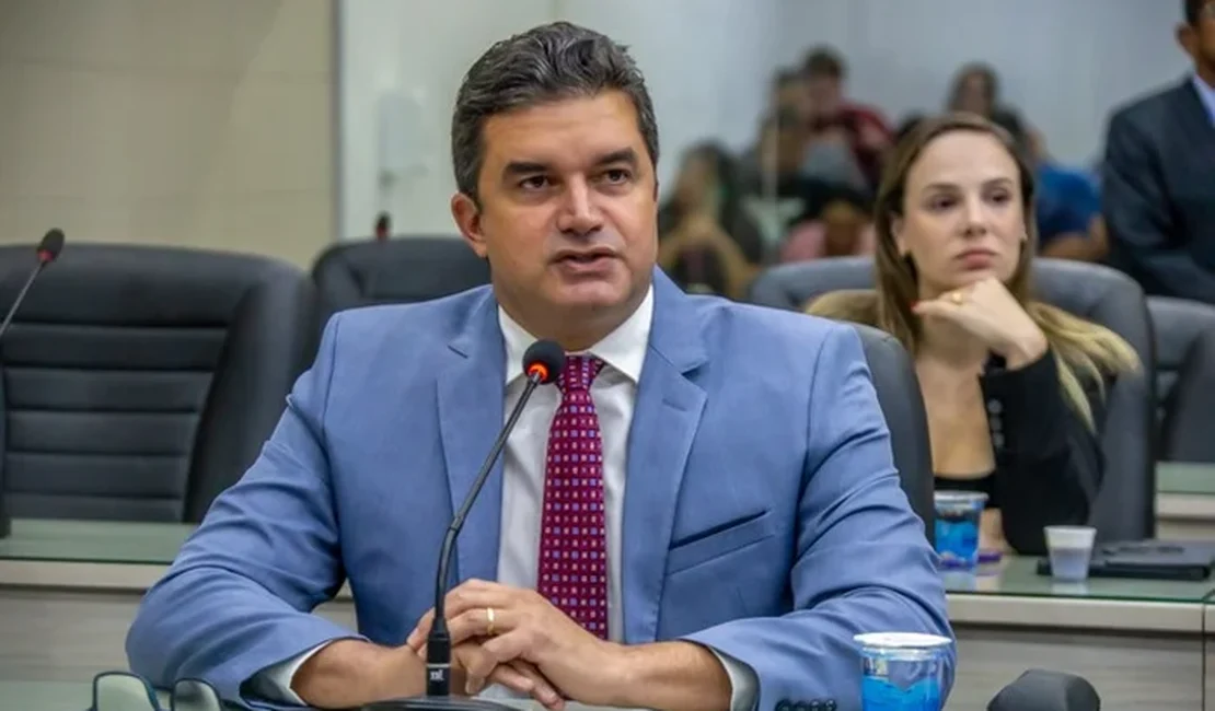 Rui Palmeira deve ser acionado no Conselho de Ética após murro na mesa durante sessão