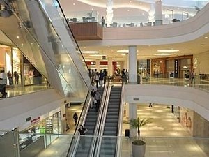 Feriado: lojas do Centro e shoppings fecham no Dia do Comerciário