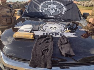 Drogas e armas são apreendidas em operação da Policia Militar na cidade de Belém