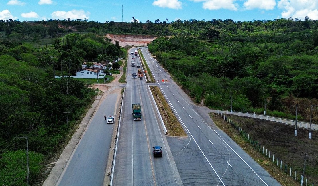 Renan Filho entrega travessia urbana e 10 km de duplicação da BR-101 em São Miguel dos Campos nesta sexta (27)