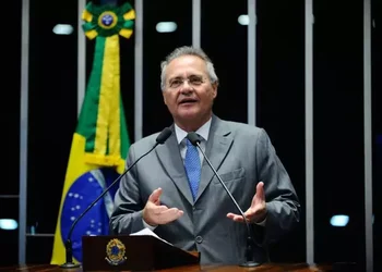 Renan Calheiros nega qualquer aliança com Arthur Lira em 2026 e dá conselho a rival: “Eu sei como a banda toca”