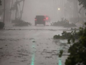 Em Miami, morador relata momentos de tensão com a passagem do furacão Irma