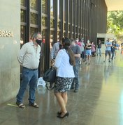 Colecionadores formam fila para garantir nova cédula de R$ 200 no Banco Central