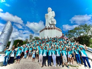 Fé e tradição: cerca de 350 fiéis canoenses participam de romaria a Juazeiro do Norte