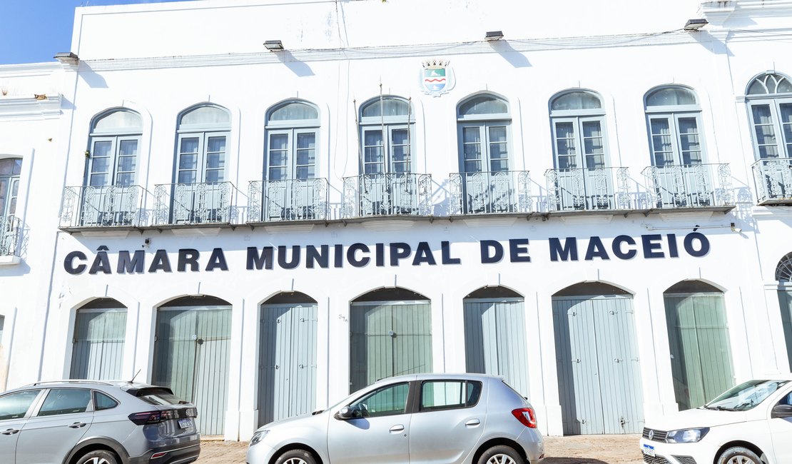 Câmara de Maceió nomeia mais 12 aprovados em concurso em comemoração ao Mês do Servidor