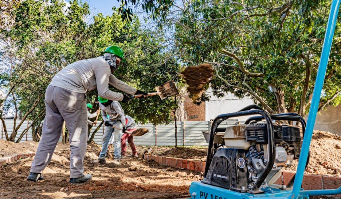 Prefeitura dá início à revitalização da Área Verde, cartão-postal do município