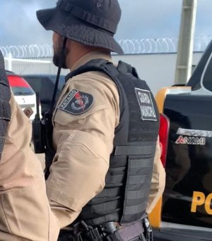 Homem é preso após ameaçar e desacatar agentes da SMTT em Delmiro Gouveia