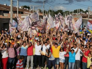 Ricardo e Yale visitam residencial em Arapiraca