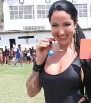 Após deixar pornô, Elisa Sanches quer ser árbitra de futebol