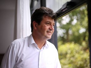 Política de prevenção a HIV não pode ofender as famílias, afirma novo ministro